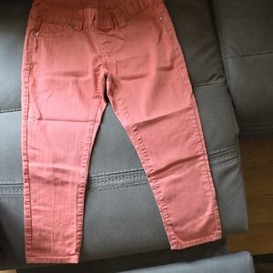 Maurices Women's Capris in Rust- Size Medium